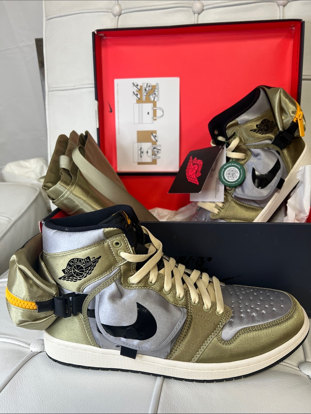 Nike Air Jordan 1 High Utility - Metallic Olive/Black/Gold